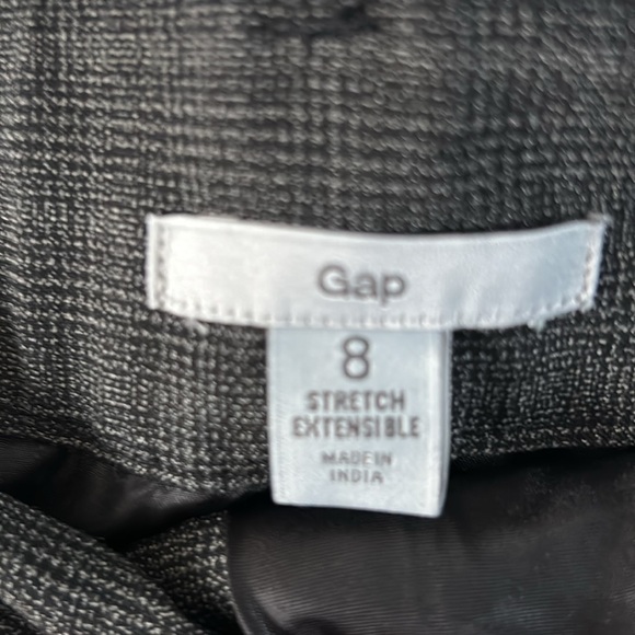 Gap, size 8, skirt with pockets - Picture 3 of 3